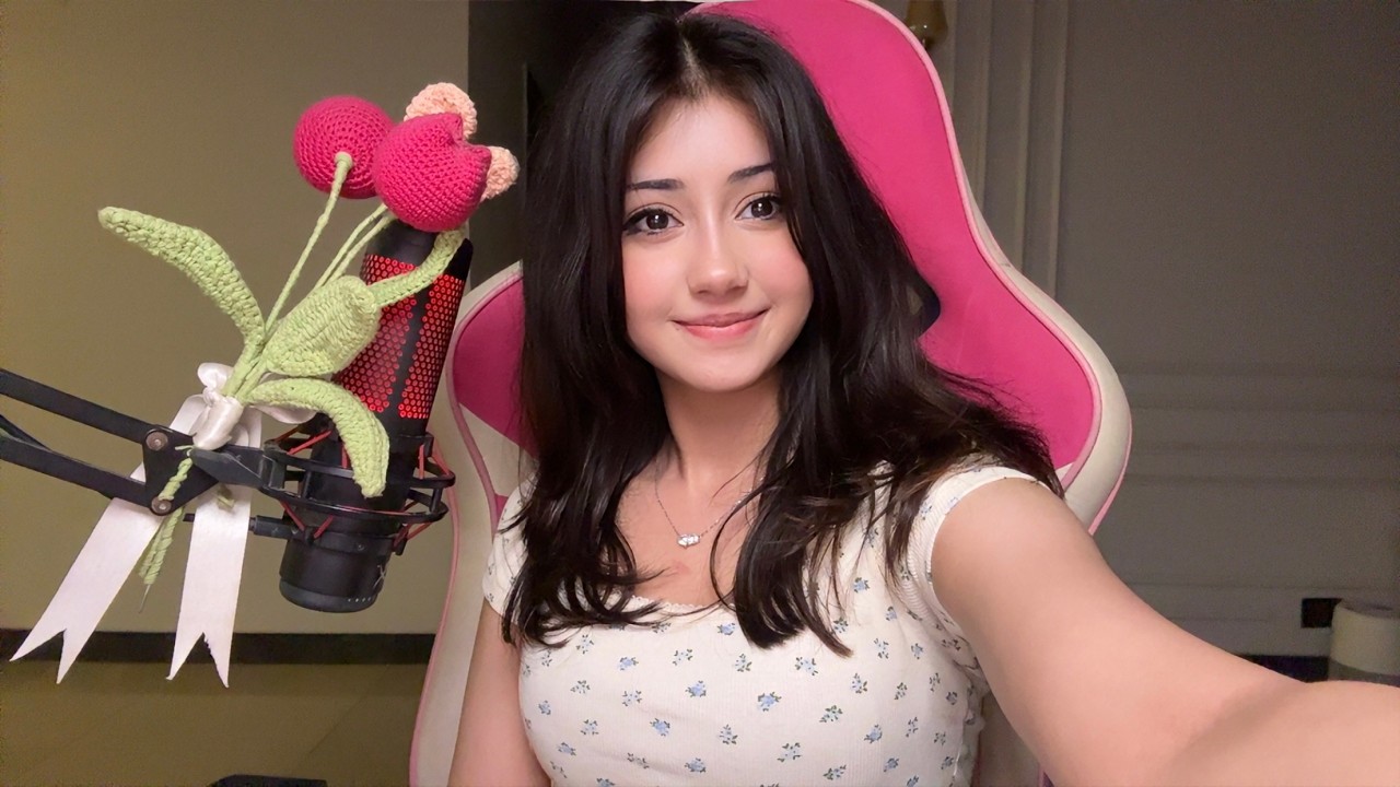 ur Love BLOSSY is LIVEE