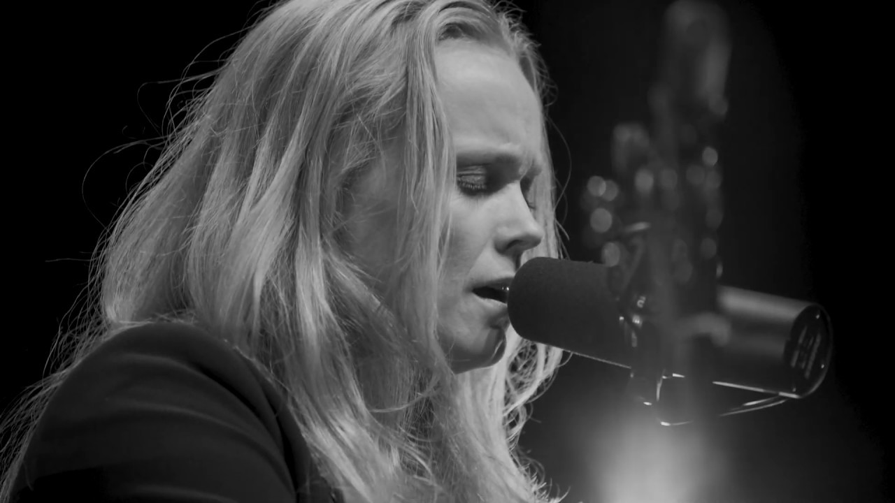 Fay Wildhagen – 
