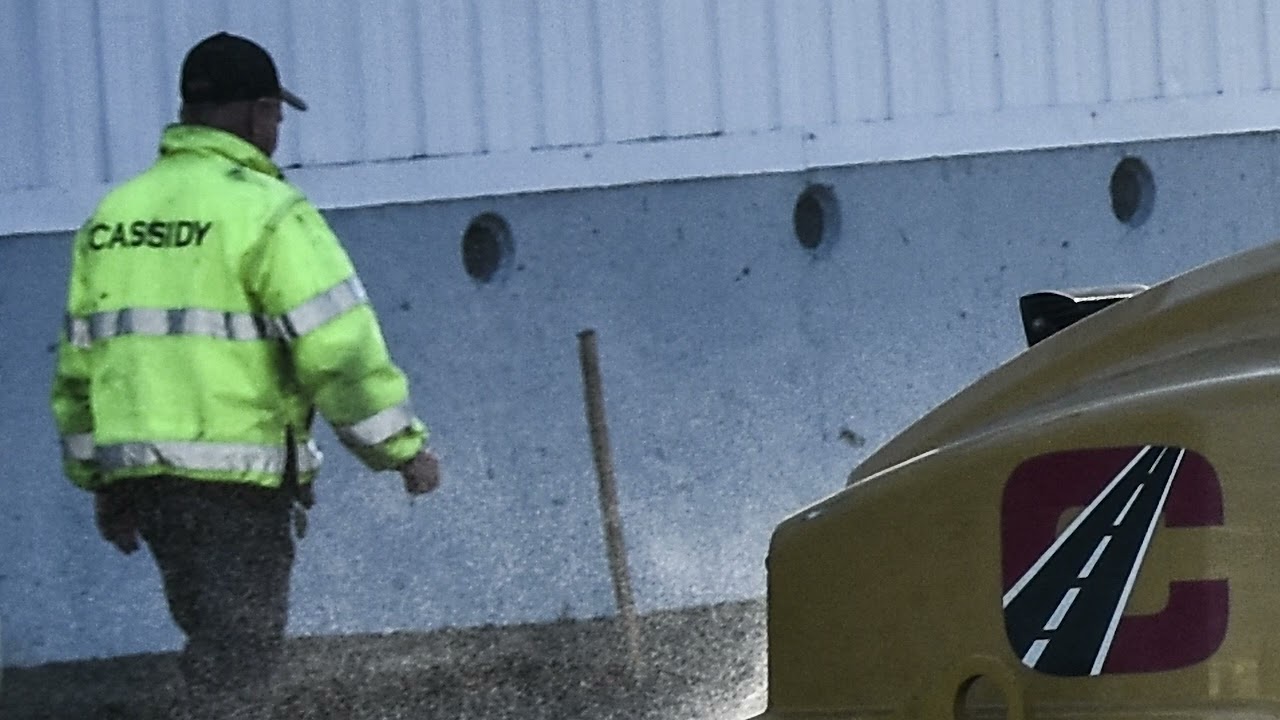 Cassidy Paving - Wilmington, paving crew, rolling and compacting asphalt