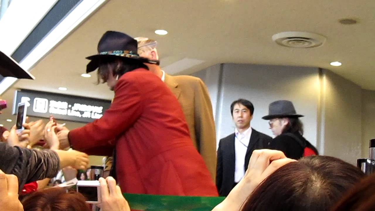 2012.05.12　成田空港でのジョニー