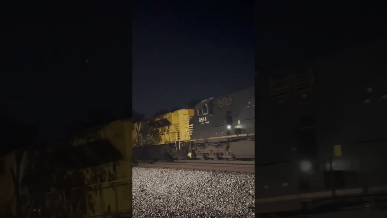 Ns 335 with Ns 8146 Leading with 2 EMDX trailing 3rd and 4th