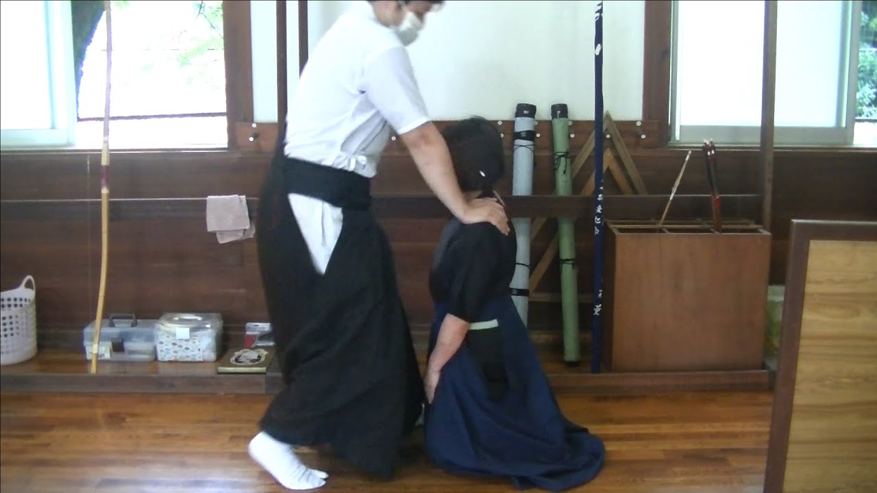 弓道・胴造りの要点『仙骨』について説明してみました。