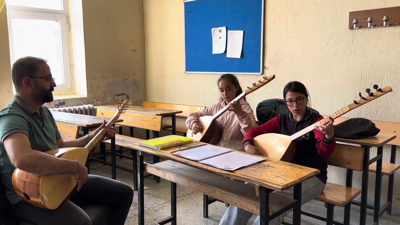 “Kıyılı Halayı”
