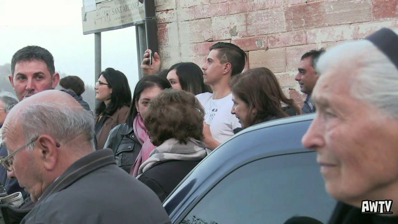 Sant'Agata di Puglia 25 Aprile 2019 la Partenza dei Carri liturgici verso in Santuario Madonna Incor