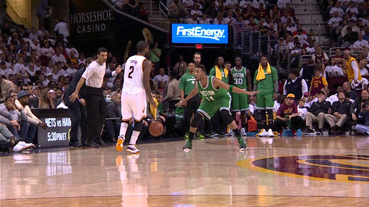 Kyrie Irving Caps 20-Point First Half with Buzzer-Beater