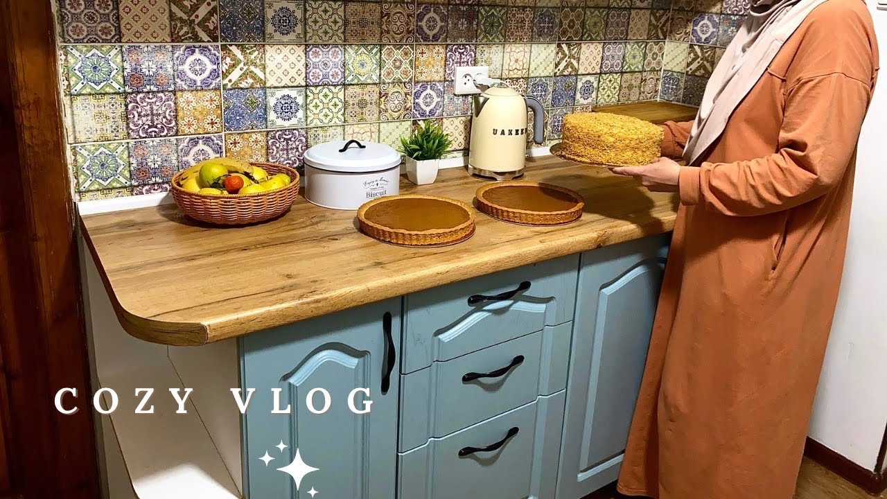 Waking up at 4:00 a.m. Endless winter days. A cozy, calm home vlog