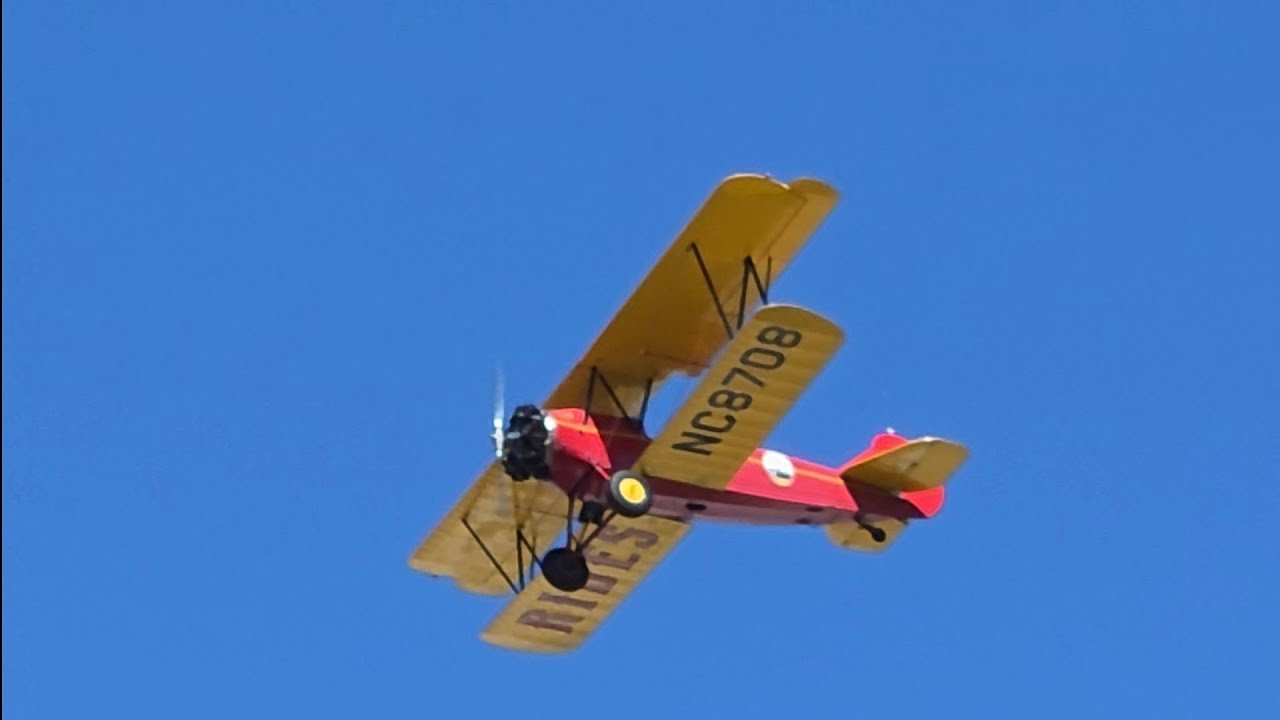 Afternoon Crosswind Planespotting at Chino Airport