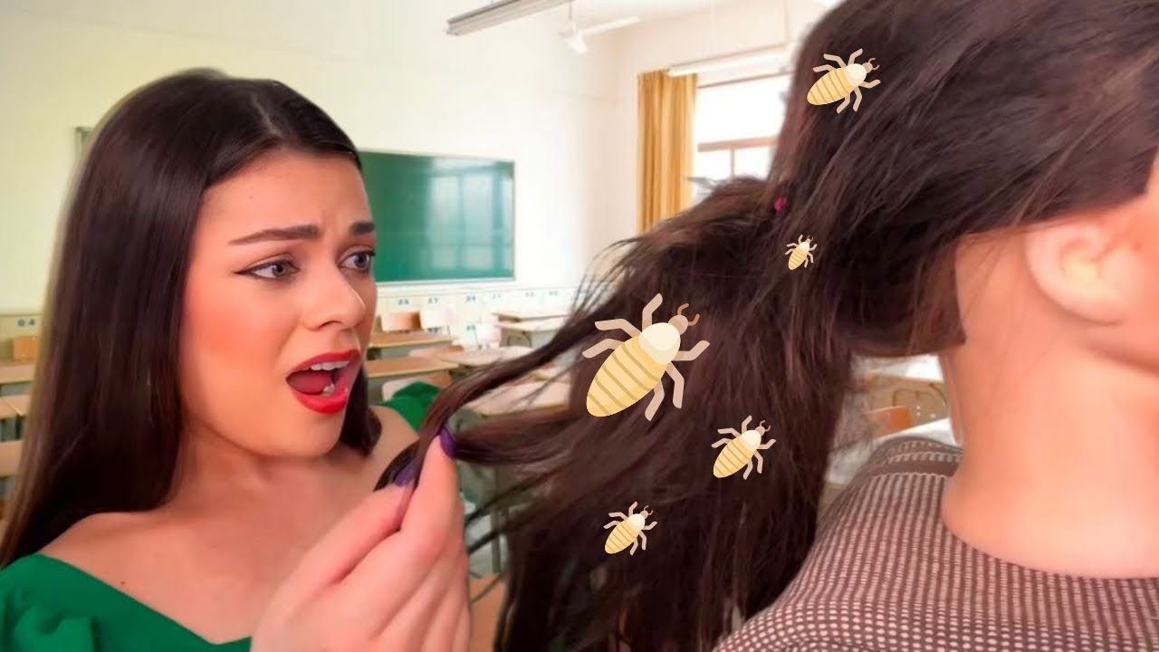 A MENINA QUE TEM PIOLHO SENTOU NA SUA FRENTE (ASMR)