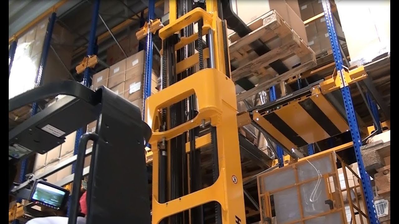 Compact Storage Shuttle System with UPC for Adriaan Goede B.V.