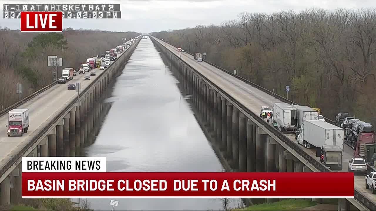 I-10 near Whiskey Bay shut down in both directions due to crashes