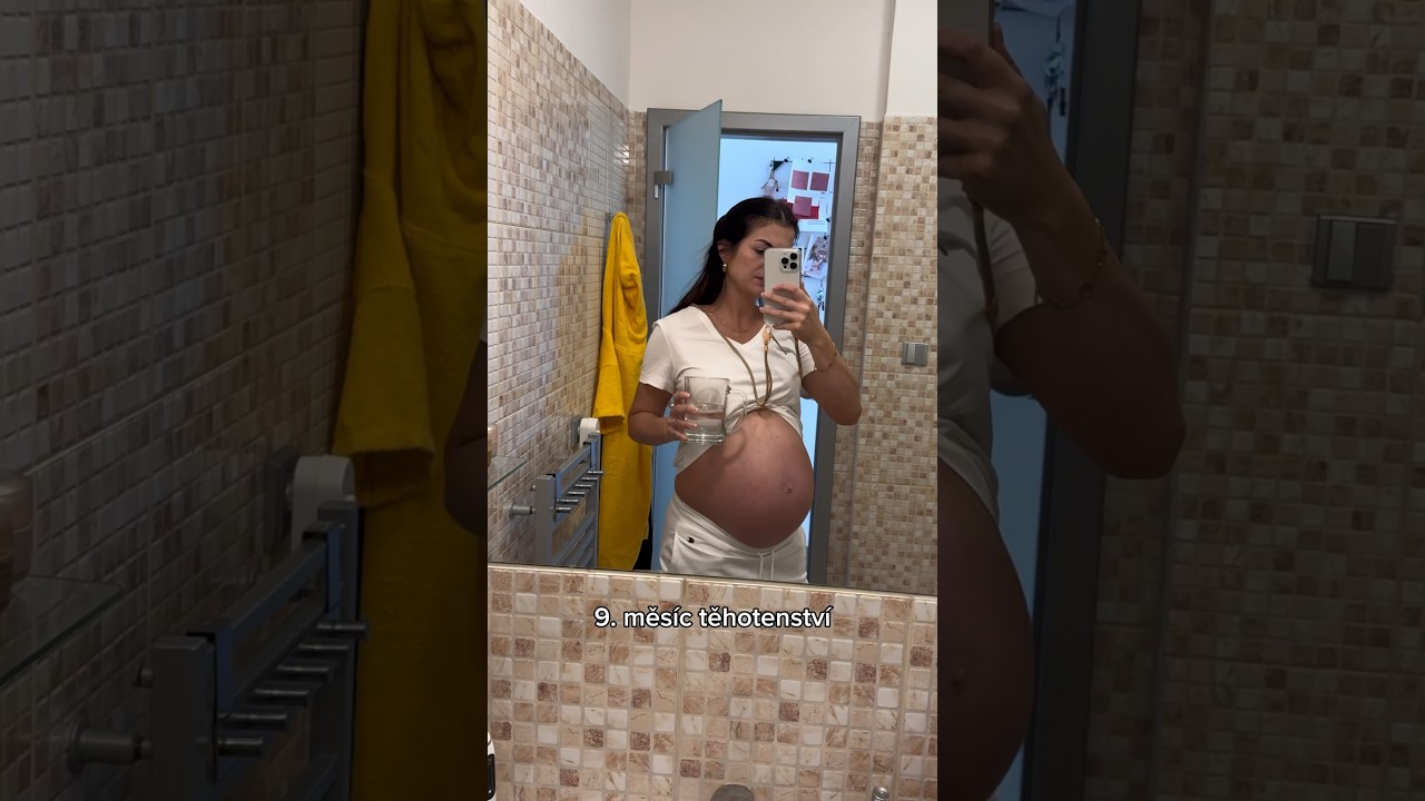 Jak mi rostlo břicho každ&yacute; měs&iacute;c ve 3. těhotenstv&iacute; s chlapečkem 🩵