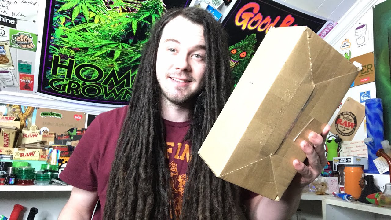 Behind the Scenes Unboxing
