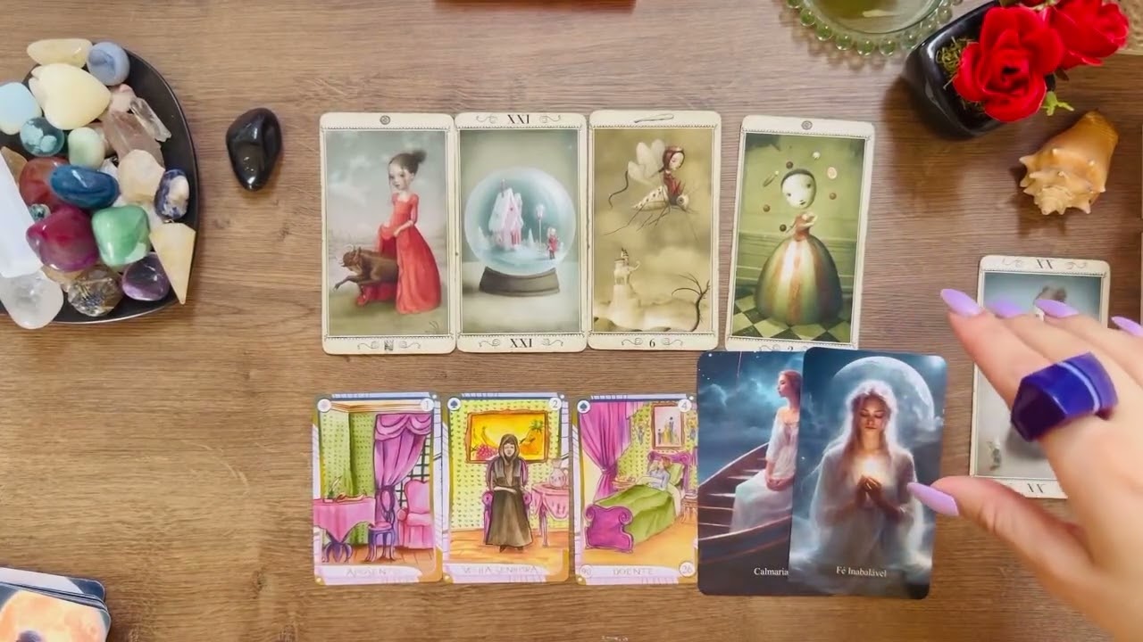 O QUE ESSA PESSOA SENTE/PENSA SOBRE VOCÊ ??      #tarot 