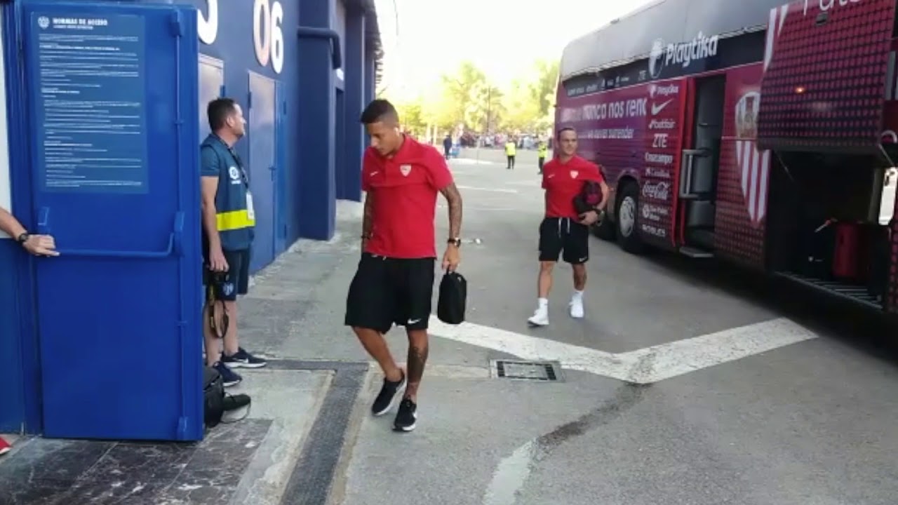 Levante-Sevilla: La llegada del Sevilla al Ciutat de València