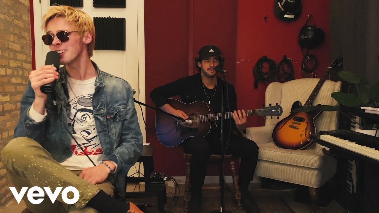 Friday Pilots Club - Look Better In Gold (Live From Unlock Virtual Festival 2020)