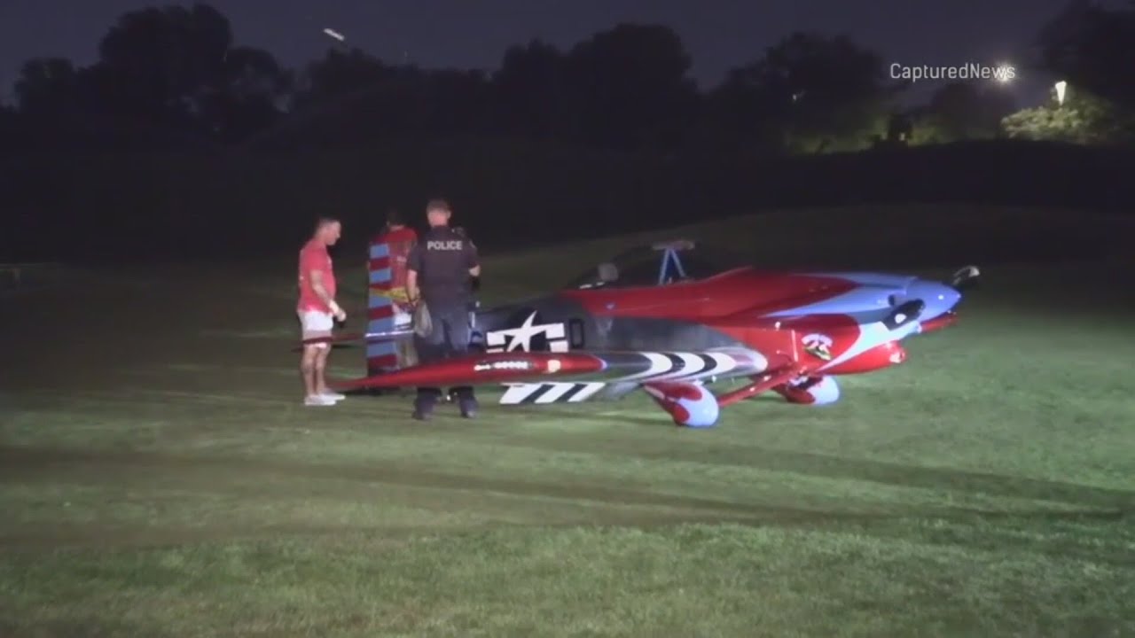 Small airplane makes emergency landing at Highlands of Elgin golf course