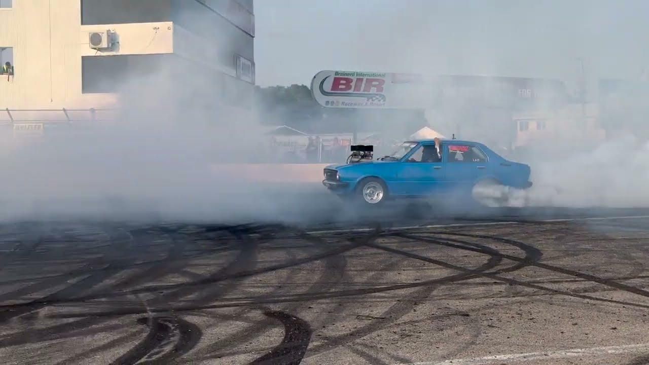 LYNCHY's MASSIVE TIP-IN at BURNOUT MASTERS world tour by POWERCRUISE USA!