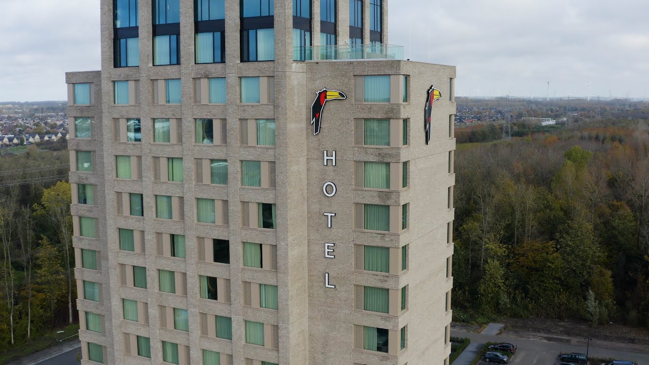 Het nieuwe Van der Valk hotel in Lelystad is opgeleverd