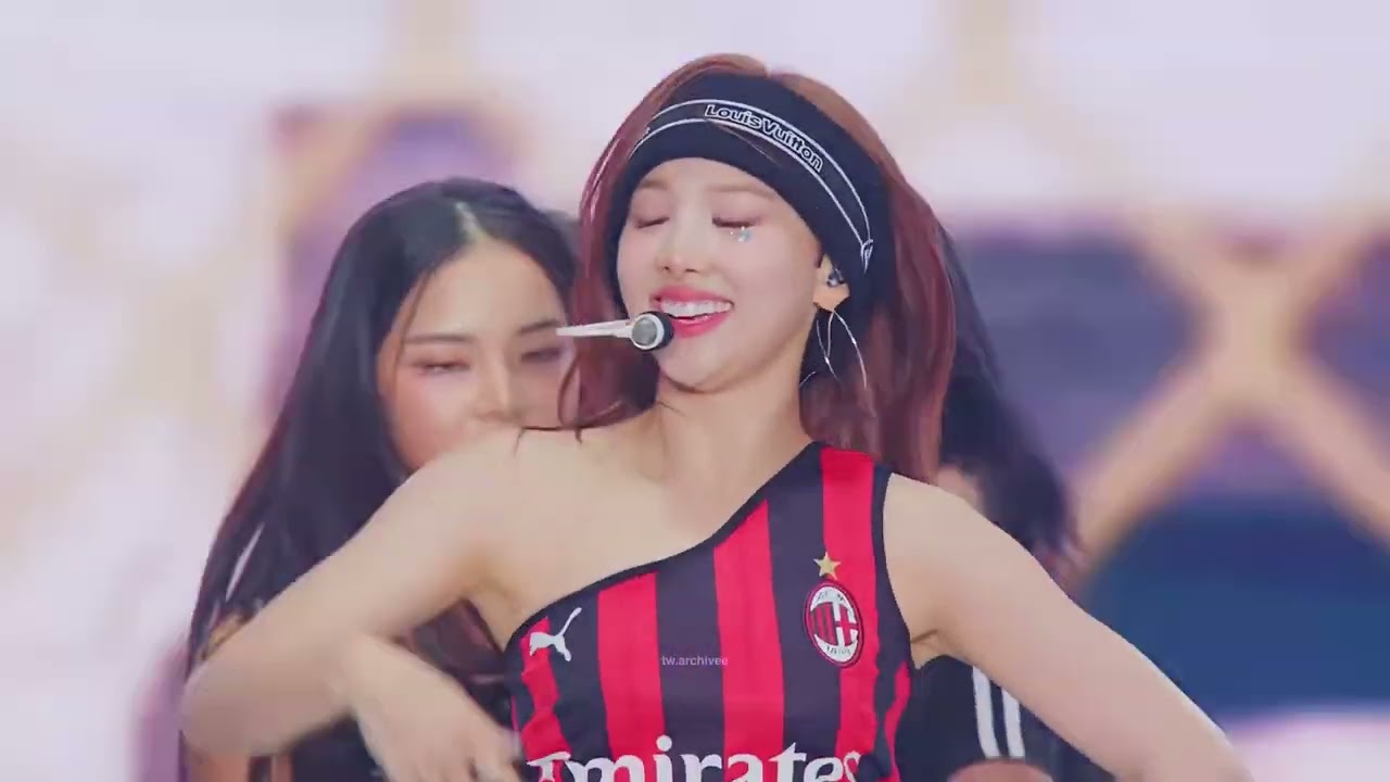 [4K] NAYEON 「ABCD」 @ Nissan Stadium