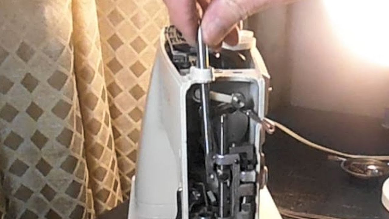 How to remove the presser bar & bracket assembly on a Singer Model 513 Sewing Machine