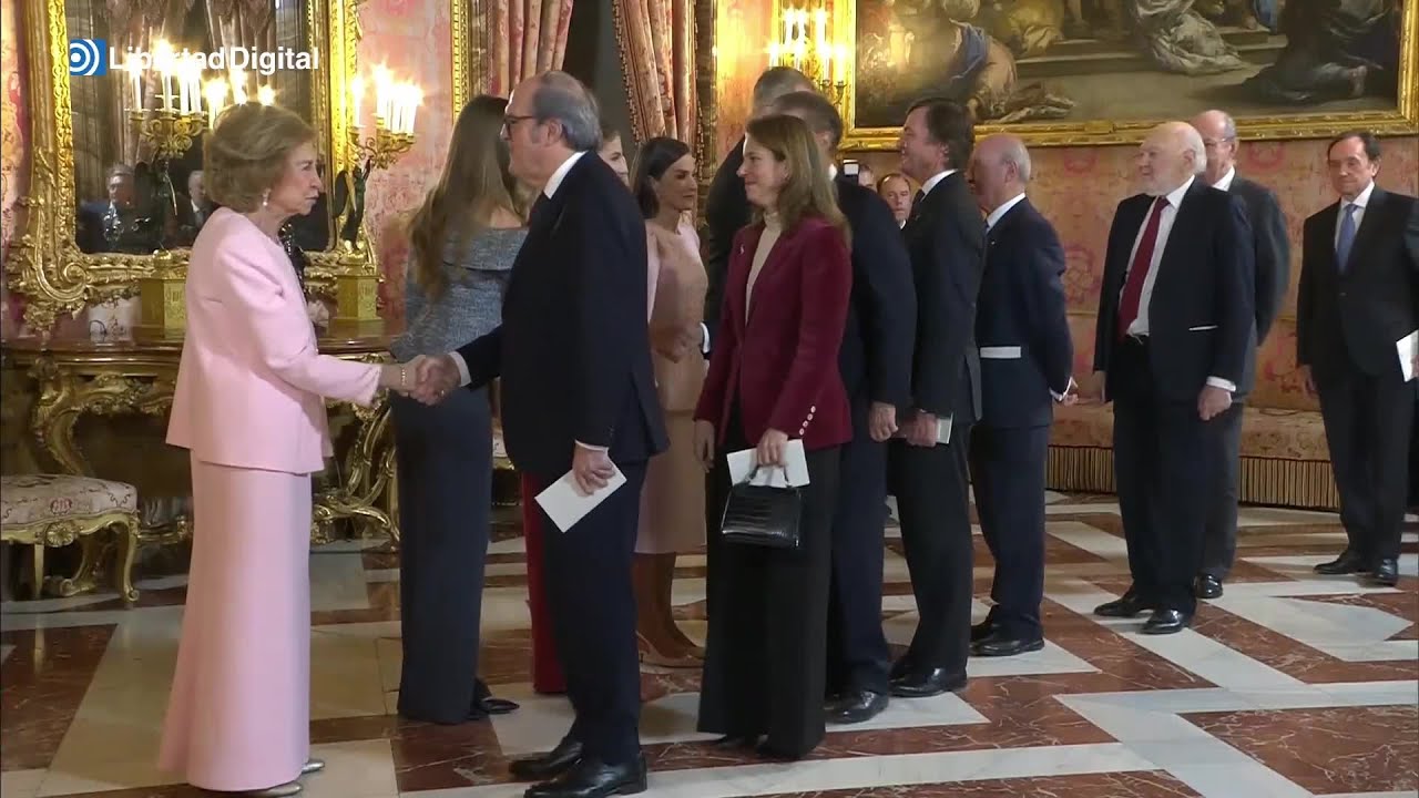 As&iacute; ha sido el besamanos real tras el acto del Tois&oacute;n de Oro