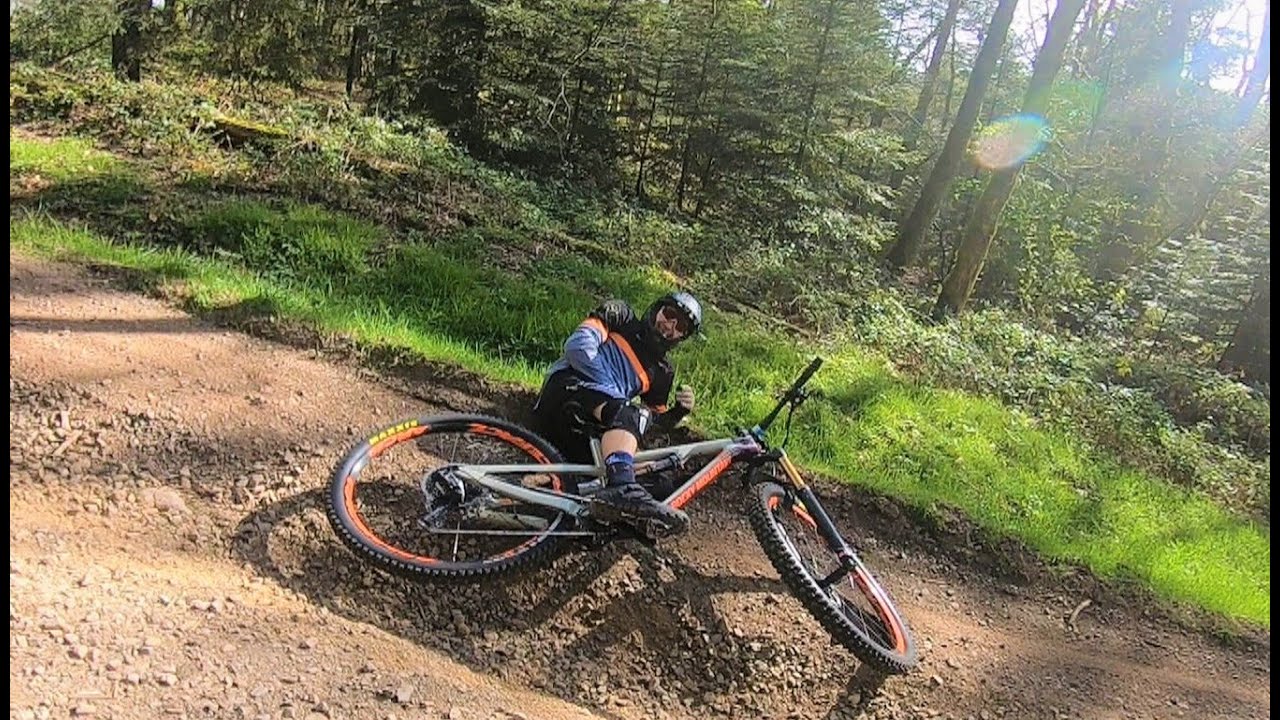 Singletracks Bike Park ( La Jonchère-Saint-Maurice )