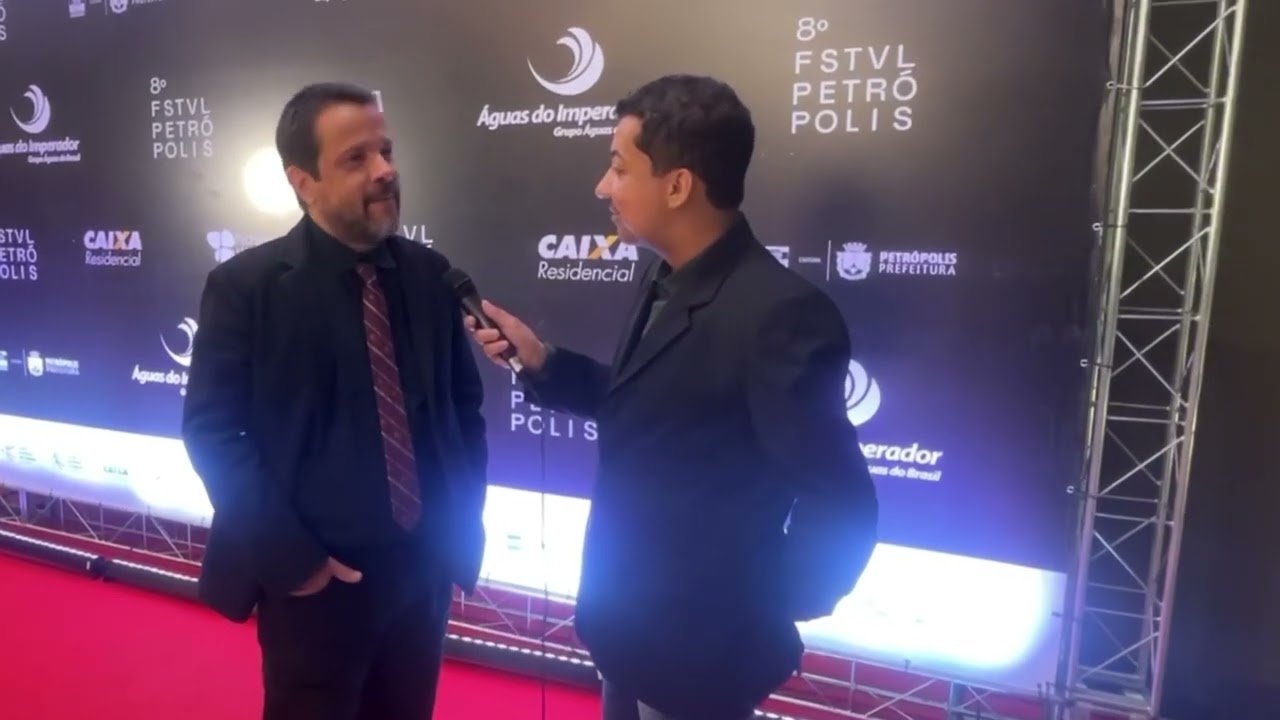 Entrevista com o diretor Hugo Prata sobre o filme Angela