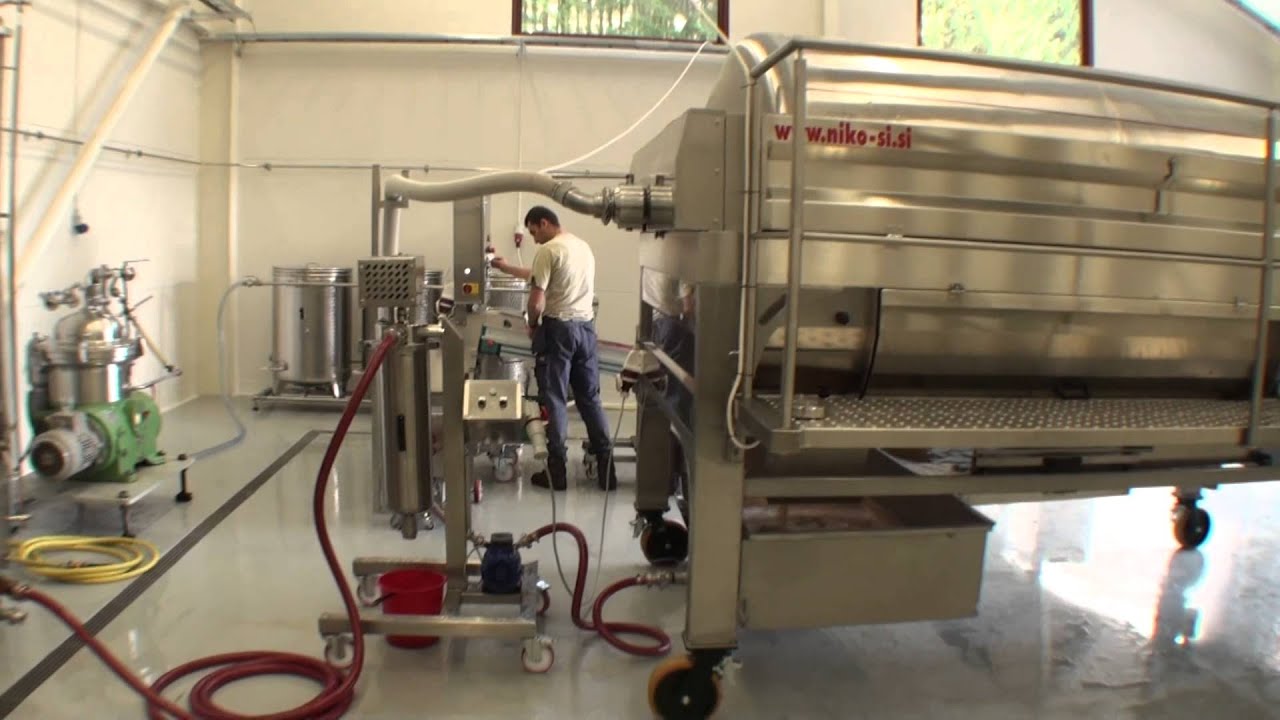 SRAML Apple Juice Processing with Pneumatic Press VP44 Norway 2014