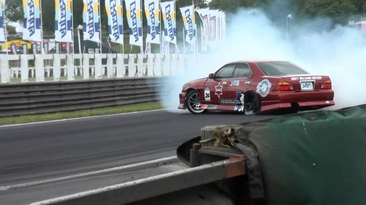 Bumper Carnage - D1NZ Drifting Round 2  - Pukekohe Raceway 2011