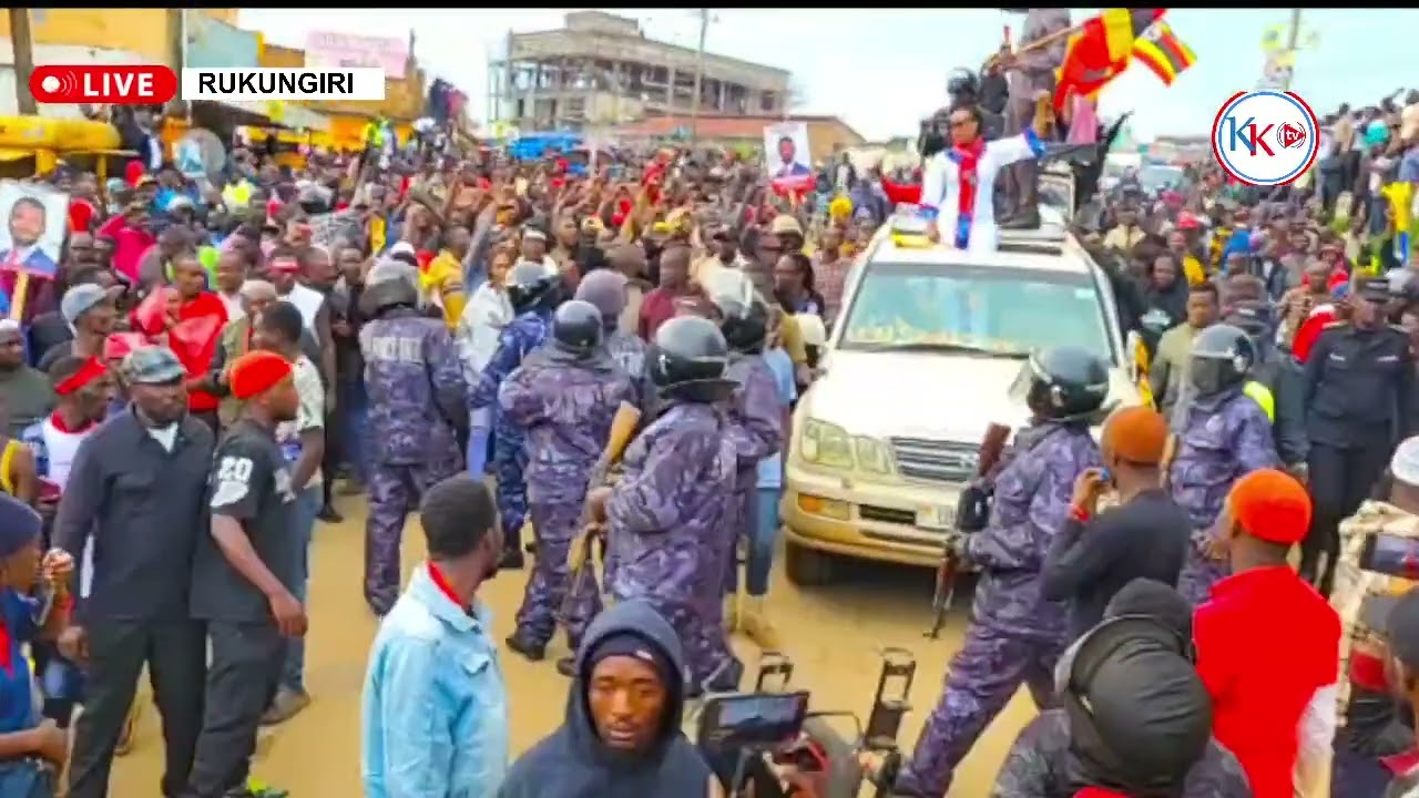 Chaos in Rukungiri! Bobi Wine’s Arrival Shakes the Town!