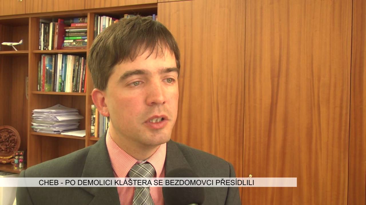 Cheb: Po demolici kláštera bezdomovci přesídlili do vedlejšího lesíku (TV Západ)
