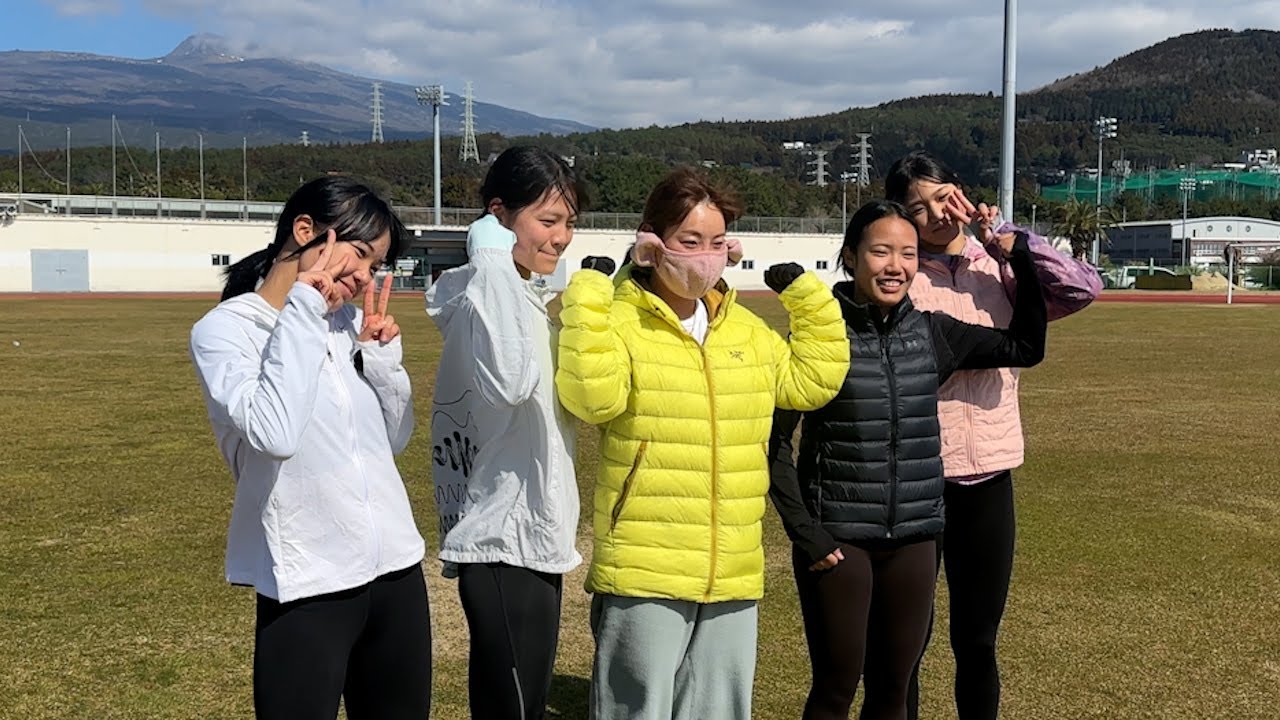 '긍정 에너지 뿜뿜' 인일여고 육상팀 포토타임! [데일리런 in 제주]