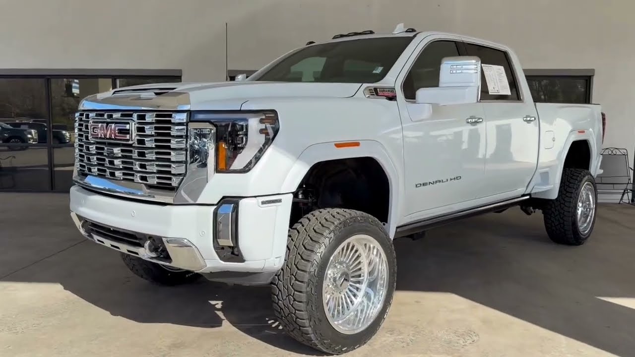 2026 GMC Sierra 2500HD Denali