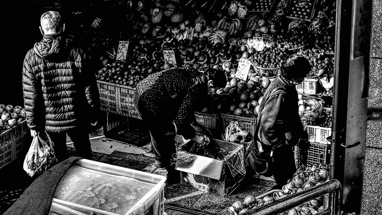 Street Photography, Black & White HDR