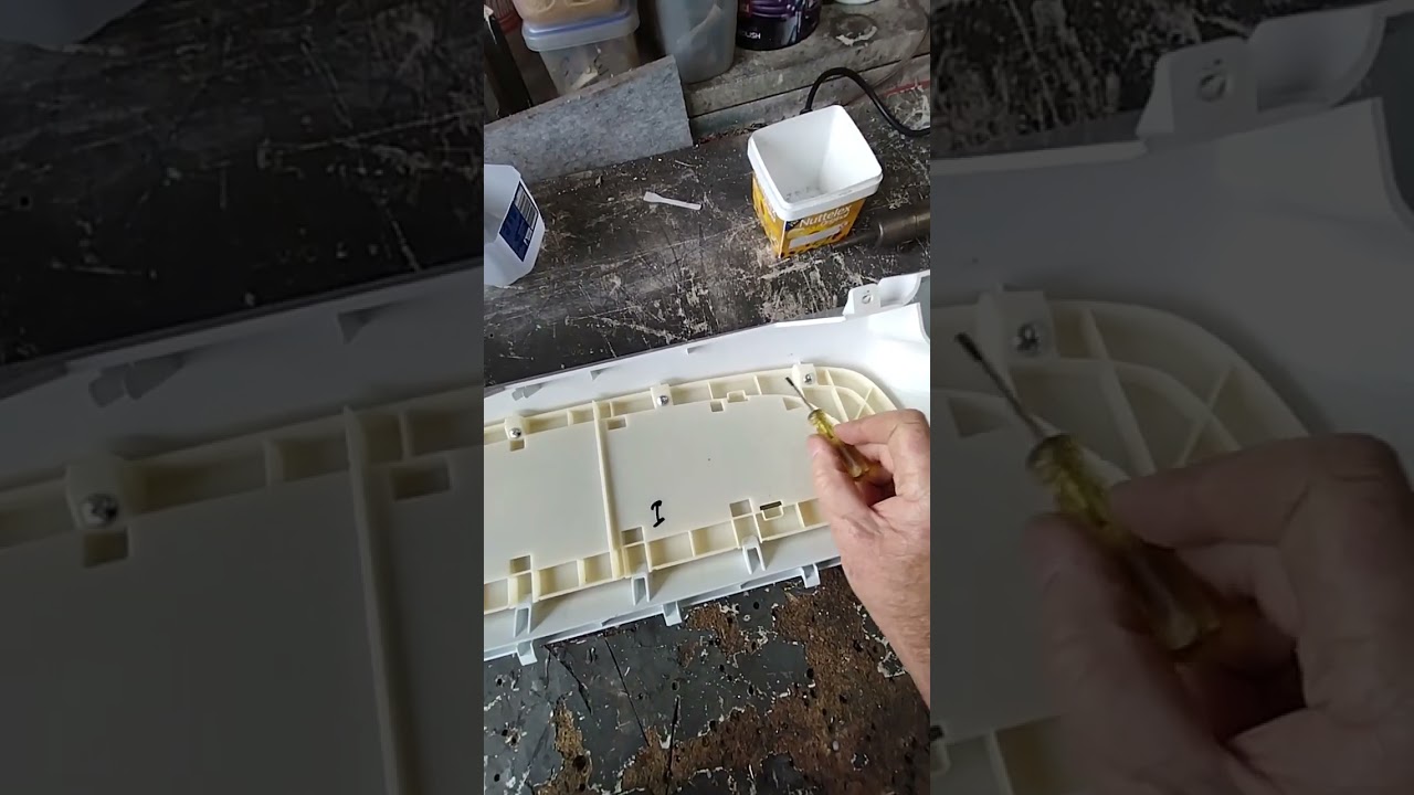 Ремонт кнопки включения/выключения стиральной машины Fisher and Paykel.