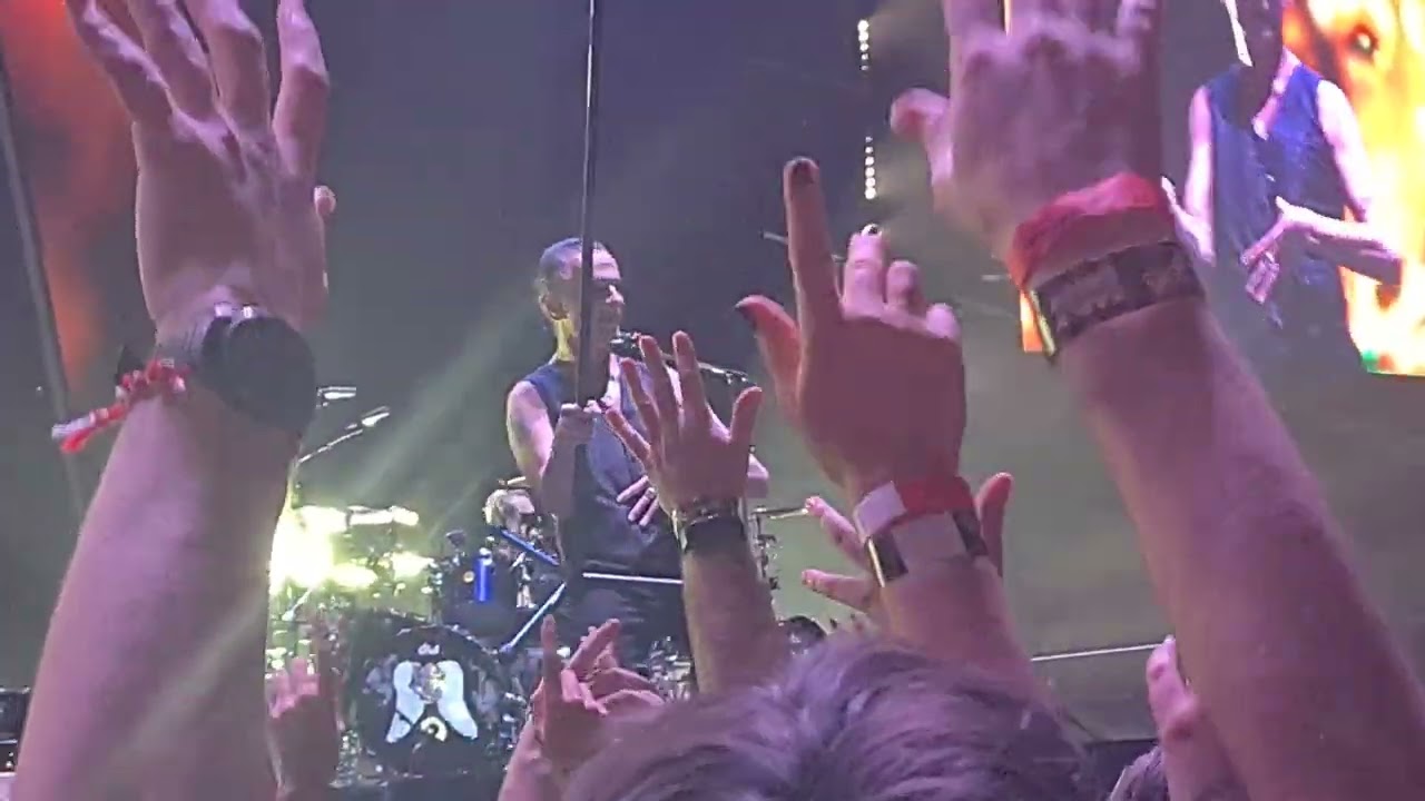 Depeche Mode - Enjoy the Silence (Palau Sant Jordi, Barcelona @ 16/03/2024 Live)