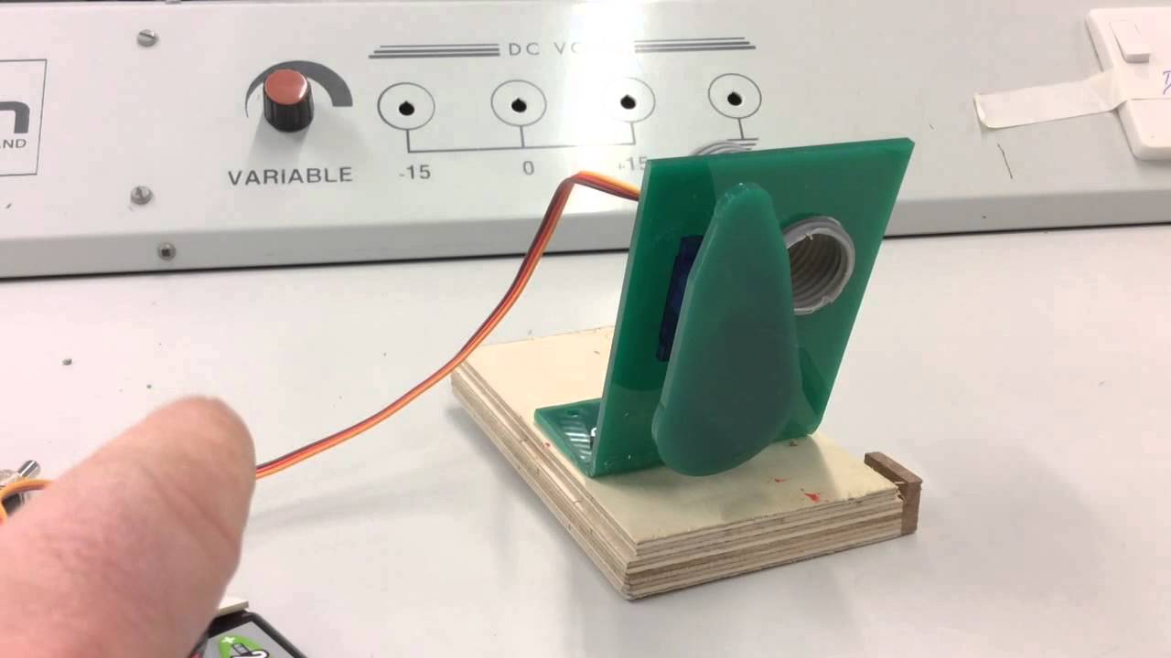 Servo Sweet dispenser mechanism prototype