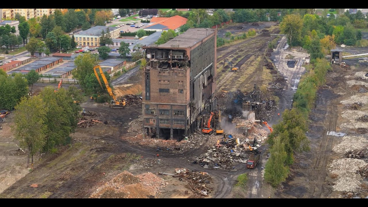 Proces wyburzenia budynku płuczki KWK Piekary  (KWK Julian) w Piekarach Śląskich
