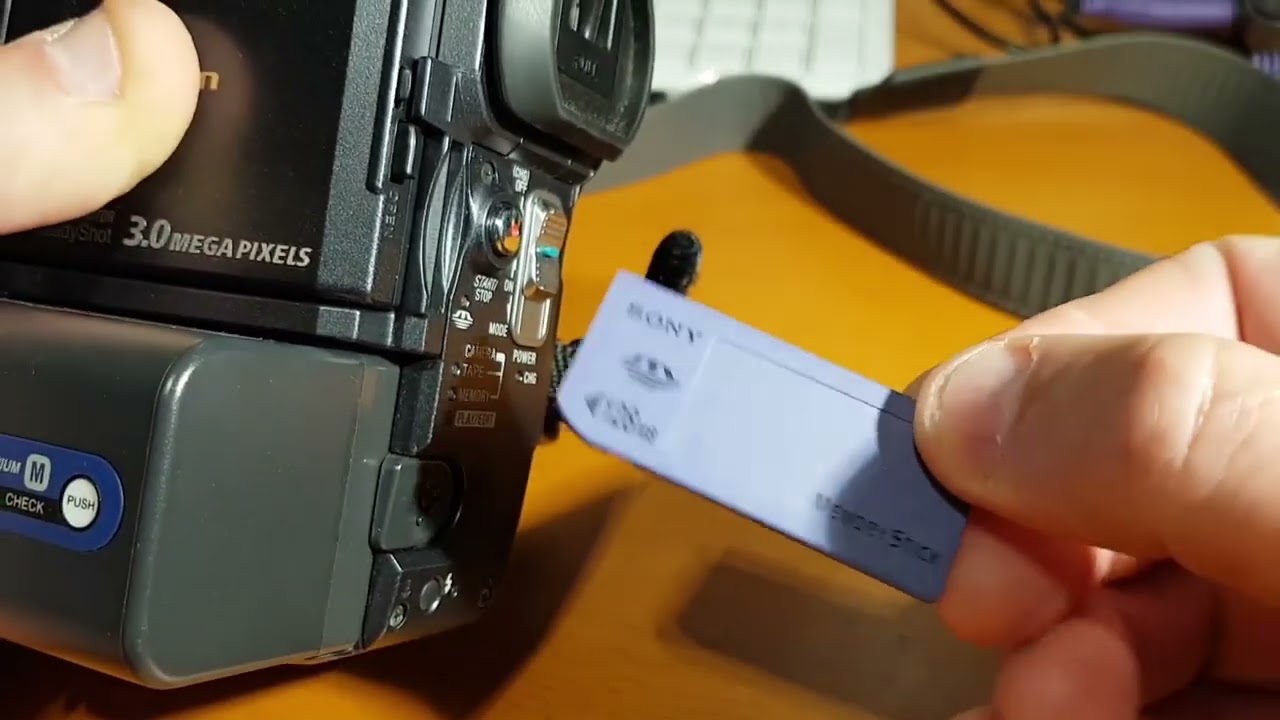 Sony DCR PC330E Handycam Video Camera