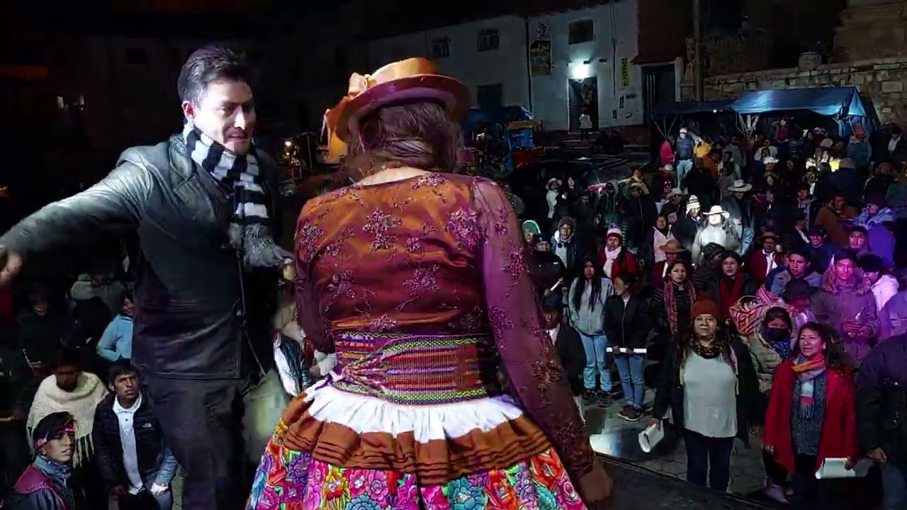 ROSITA DE HUARIBAMBA E HIJA DIANA HURETA EN CONAYCA HVCA. EN HONOR SANTÍSIMA TRINIDAD PADRE ETERNO.