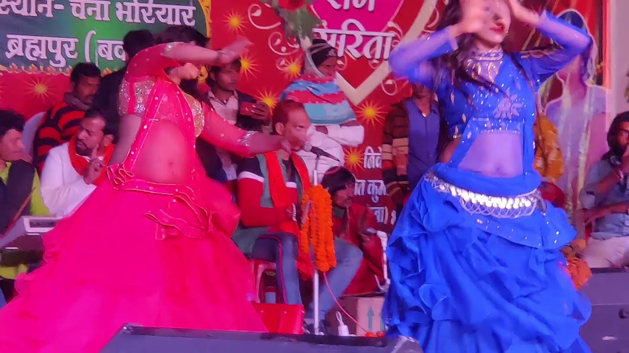 बिजली रानी अपने पुराने अंदाज में गाते हुऐ स्टेज शो चना भरियार बक्सर 2019