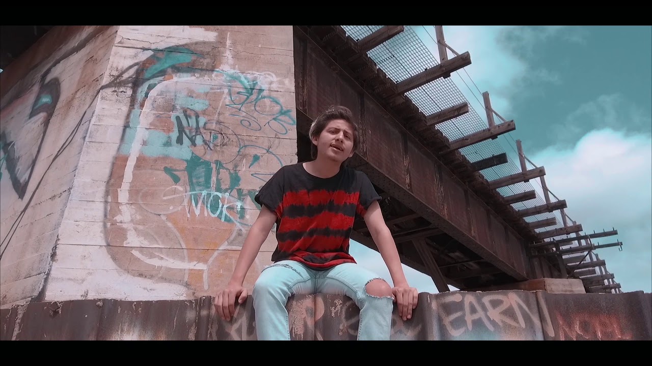 Roberto Lopez FT JR -CASI SIEMPRE ESTOY PENSANDO EN TI