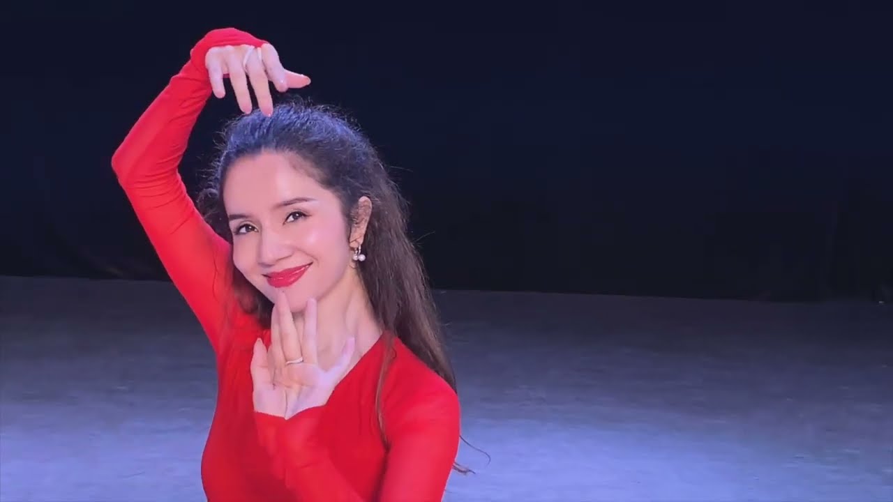 Uyghur Dance - Gulmira Mamat