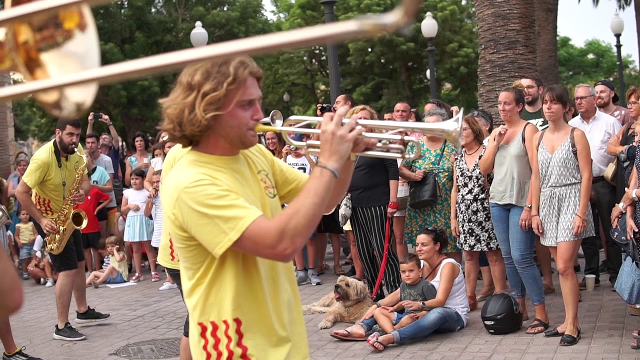 Festa Groga / Celebració del primer premi del concurs de xarangues nacional