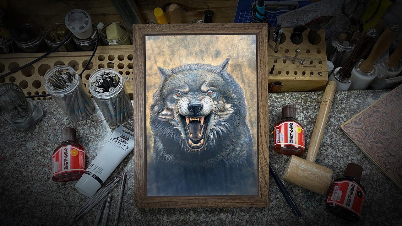 #Leathercarving wolf