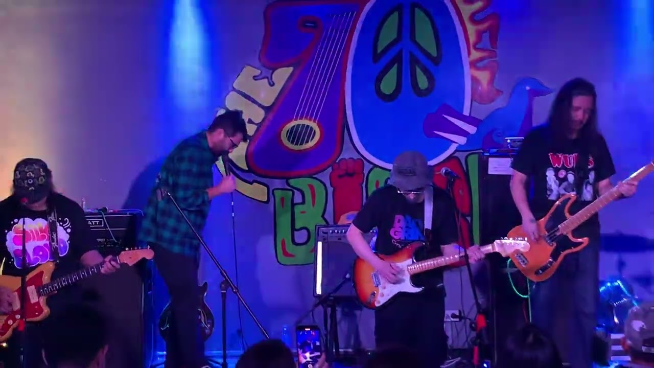 Teeth Prinsesa Live @ 70’s Bistro