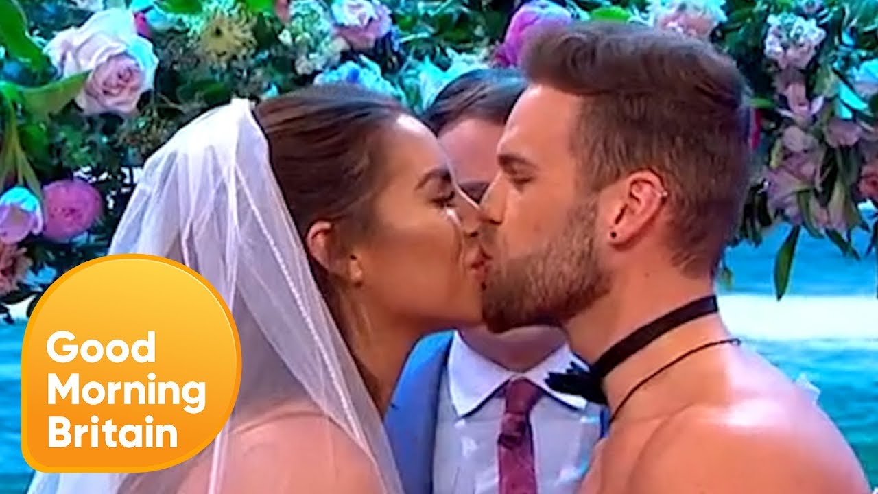 Love Island's Jess and Dom Get Married Live on TV! | Good Morning Britain