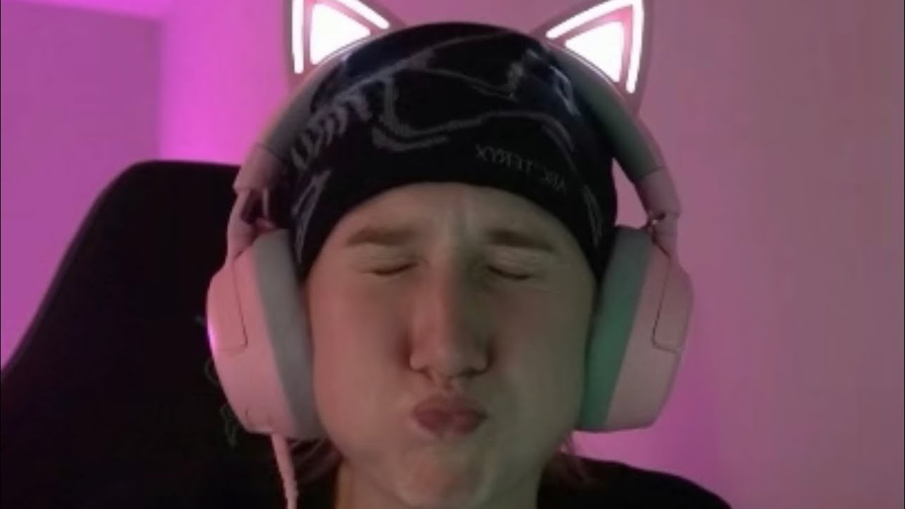 NO IM NOT HUMAN GAMEPLAY