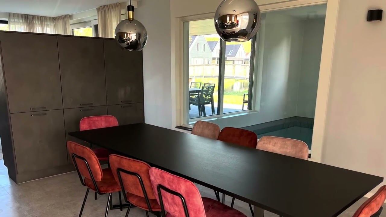 Dormio Resort Nieuwvliet Bad - Zeeland - Oktober 2023 - Poolhaus