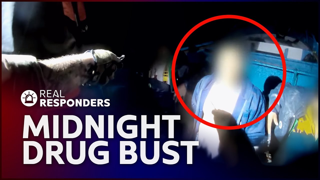 Smugglers Caught With Bales of Cocaine in Surprise Drug Bust